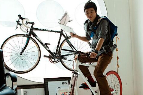 张向东让自行车_张向东：让自行车站在互联网风口上